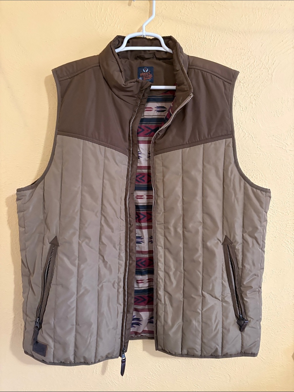 Men’s western insulated vest